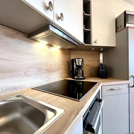 Moderne Mit Balkon Und Wlan In * Sellin (Rugen)