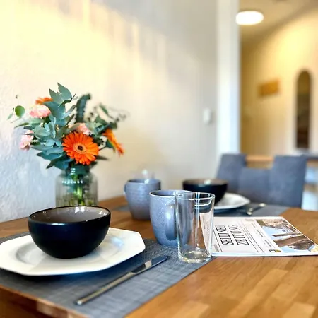 Apartment Moderne Mit Balkon Und Wlan In