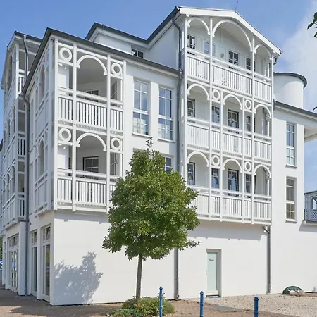 Moderne Mit Balkon Und Wlan In Apartment